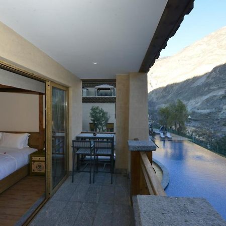 Lux* Tea Horse Road Benzilan Hotel Exterior photo