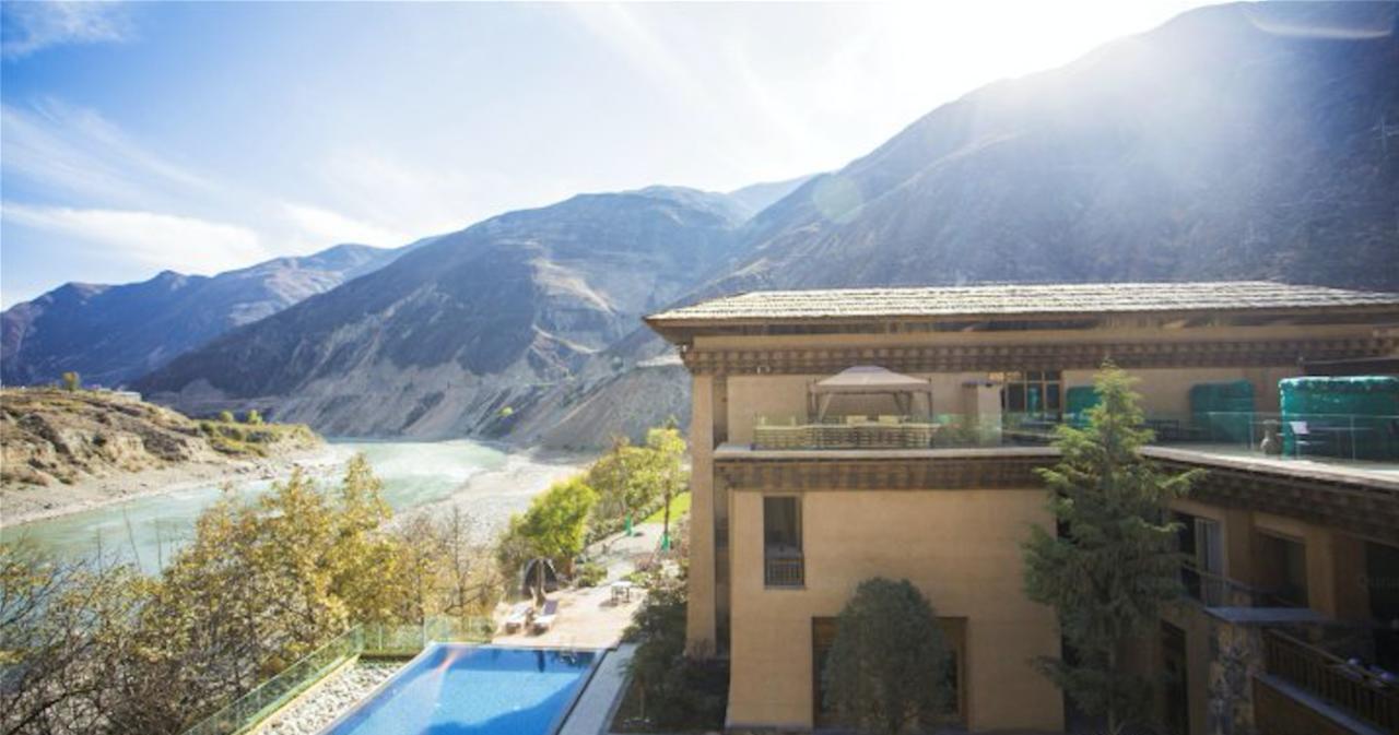 Lux* Tea Horse Road Benzilan Hotel Exterior photo