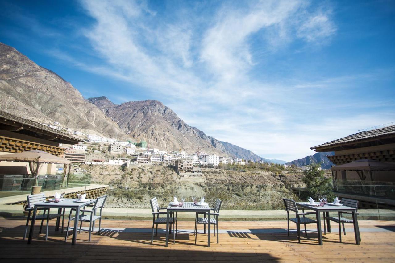 Lux* Tea Horse Road Benzilan Hotel Exterior photo