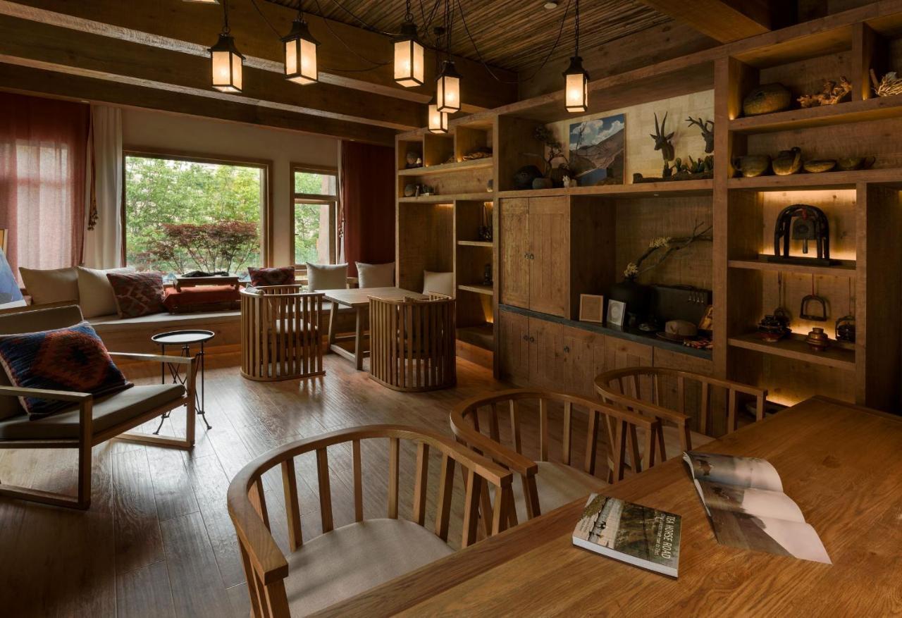 Lux* Tea Horse Road Benzilan Hotel Exterior photo