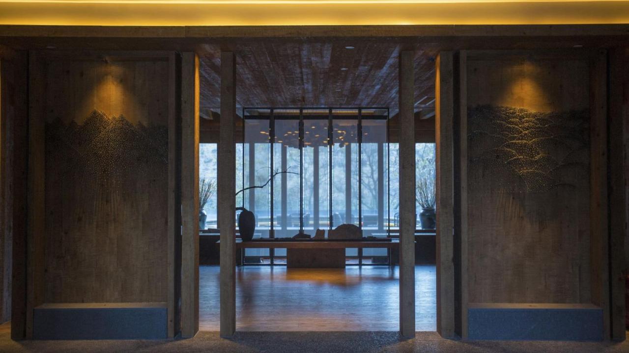 Lux* Tea Horse Road Benzilan Hotel Exterior photo
